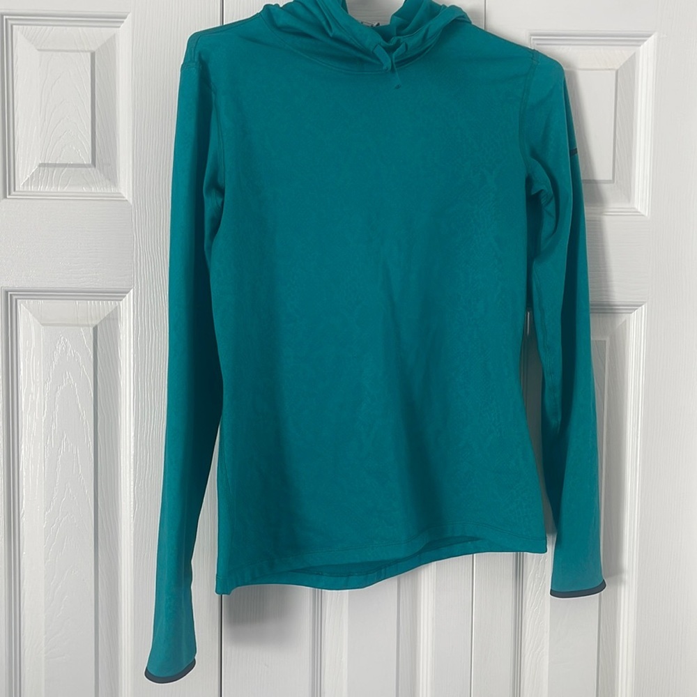 Nike Long Sleeve Shirt Size M🥰🥰